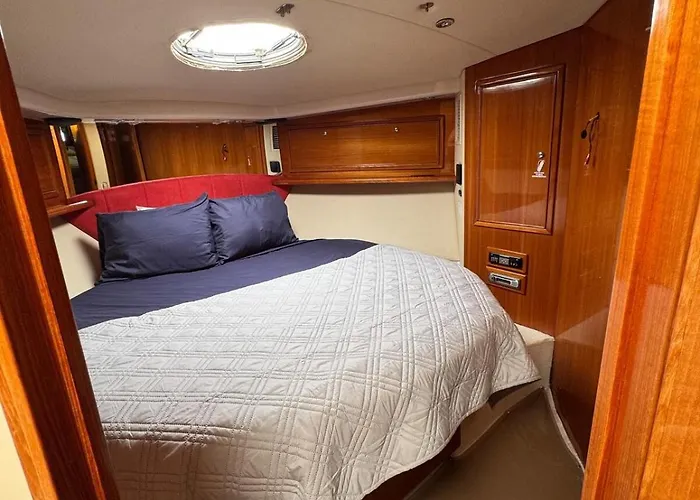 Private Yacht Walk To And Centro Relax *